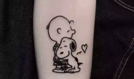 有个网红纹身吃瓜,揭秘纹身背后的故事与争议
