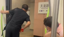 地铁漫画污,揭秘都市生活中的幽默与讽刺